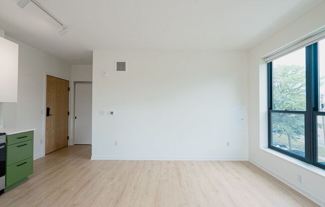 Studio, 1 bath, 411 sqft, $1,279, Unit 309