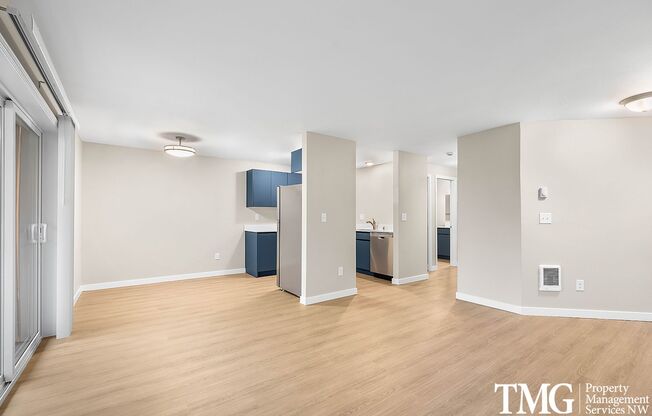 1 bed, 1 bath, 735 sqft, $1,565, Unit C34