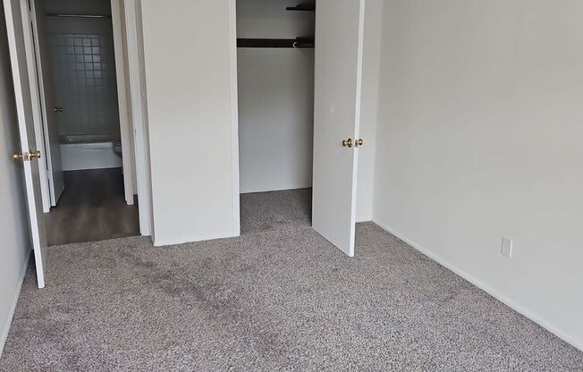Riverland Apartments