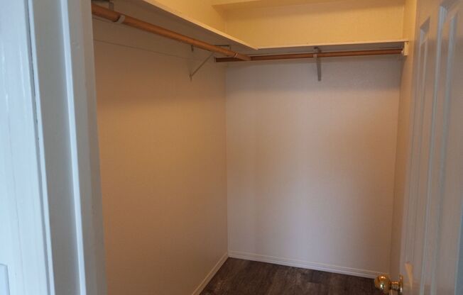 3 beds, 2 baths, $1,600, Unit # A 201