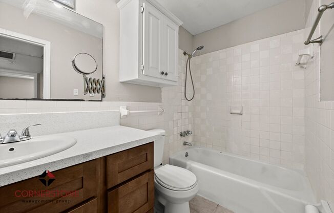 LOCATED MINUTES FROM LSU BASEBALL/FOOTBALL FIELD! 2 BED, 1 BATH!