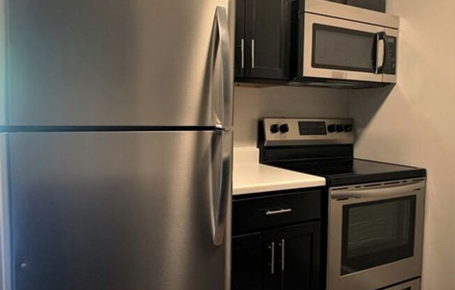 2 beds, 1.5 baths, 835 sqft, $1,160, Unit N-0507