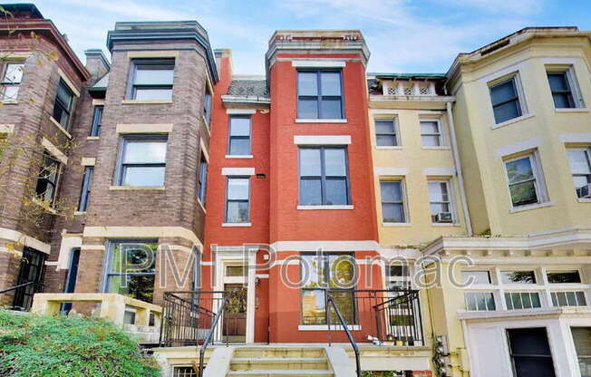 1952 CALVERT ST