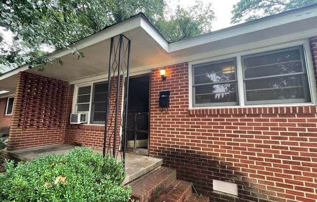 PRE-LEASING FOR AUGUST 2026! WALK TO CAMPUS!