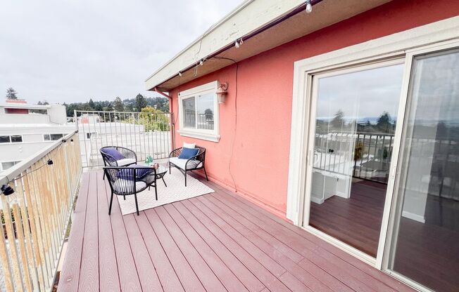 2 beds, 2 baths, $4,300, Unit #F