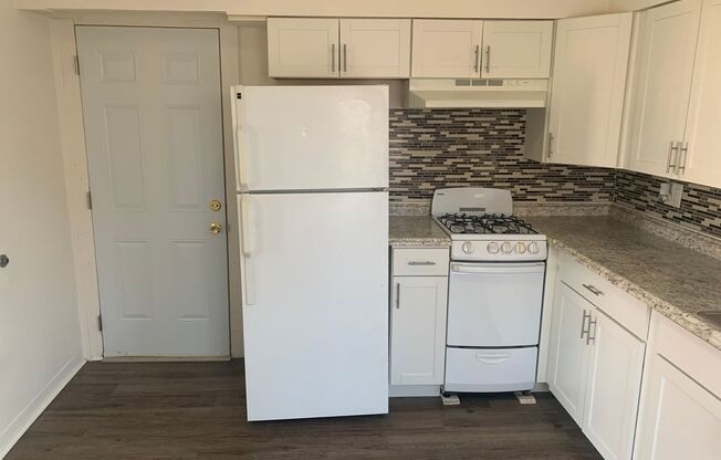 East End York City 1 Bedroom Apartment