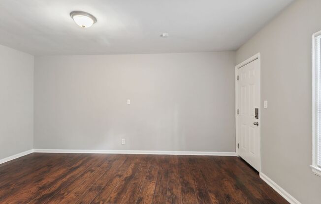 2 beds, 1 bath, $1,650