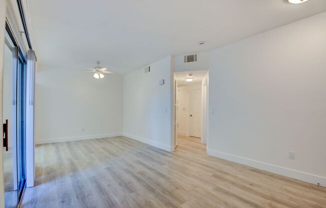 2 beds, 2 baths, $1,550, Unit 213