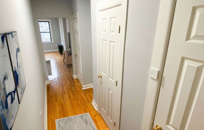 1 bed, 1 bath, 700 sqft, $2,277, Unit B11