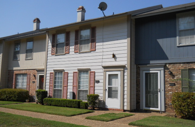 TOWNHOME IN SHREVEPORT