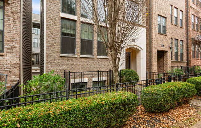 609 BROADVIEW TERRACE NE