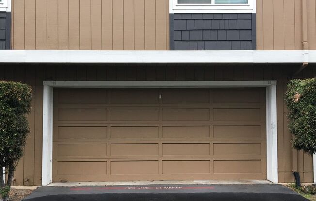2 beds, 2 baths, $2,700, Unit Apt 81