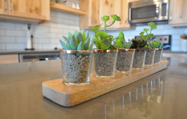 3 beds, 2.5 baths, $2,395, Unit 343