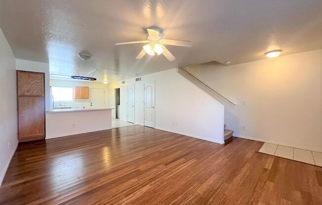 Two bdrm Townhome for RENT in Paradise Valley!