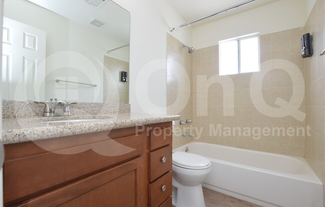 3225 E EARLL DR