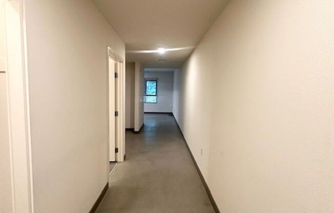 Studio, 1 bath, 554 sqft, $2,695, Unit 105