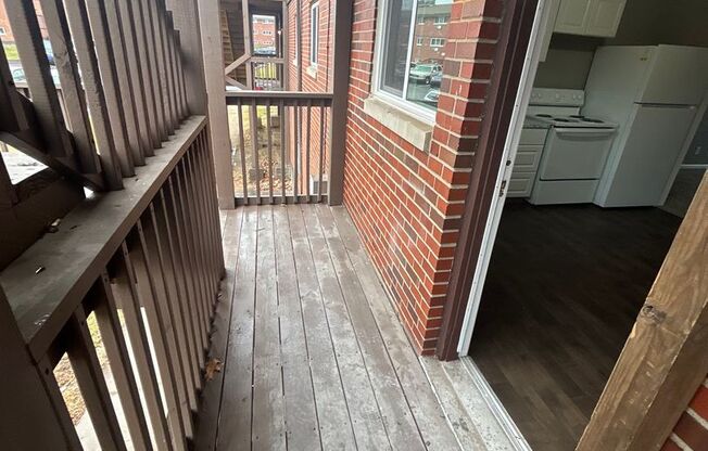 2 beds, 1 bath, 750 sqft, $945, Unit B06 1064 09