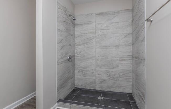 3 beds, 1 bath, $1,595