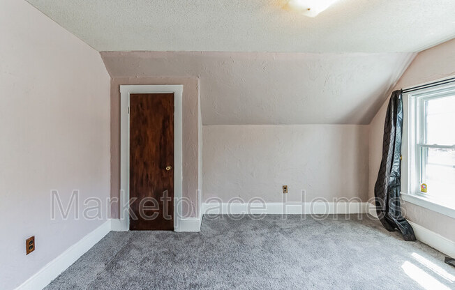 2 beds, 1 bath, 1,022 sqft, $2,500