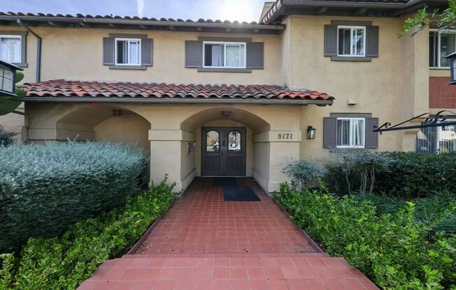 La Paloma - 8171 Vincetta Drive La Mesa, CA 91942