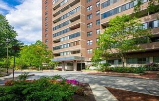 2 Hawthorne Pl.