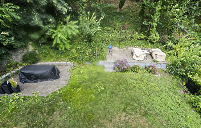 398 E 8 ST