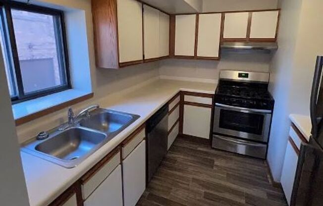 1 bed, 1 bath, 650 sqft, $1,125, Unit 109