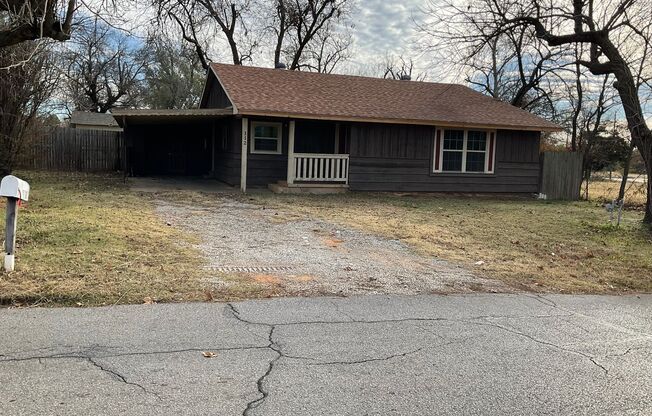 3 Bed 2 Bath Newly Remodeled Home in Midwest City