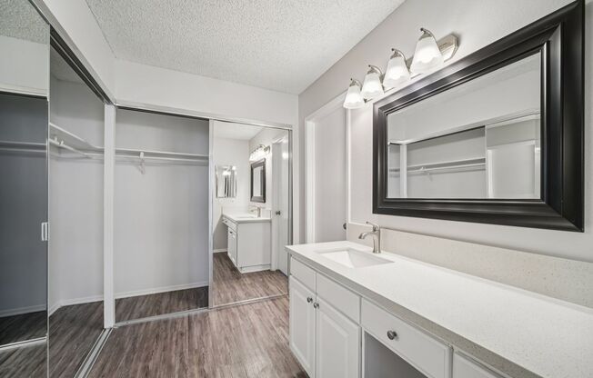 2 beds, 2 baths, 1,058 sqft, $2,598, Unit 4220.307