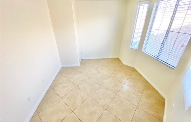 3709 ROCKLIN PEAK AVE