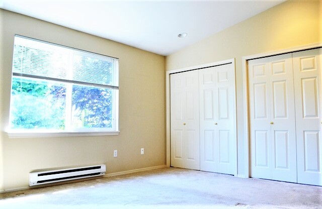 2 beds, 2.5 baths, $2,645, Unit C6