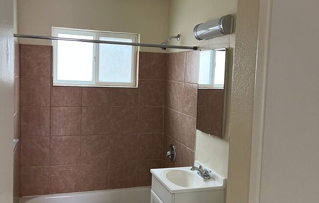 Studio, 1 bath, 325 sqft, $1,595, Unit 2235-06