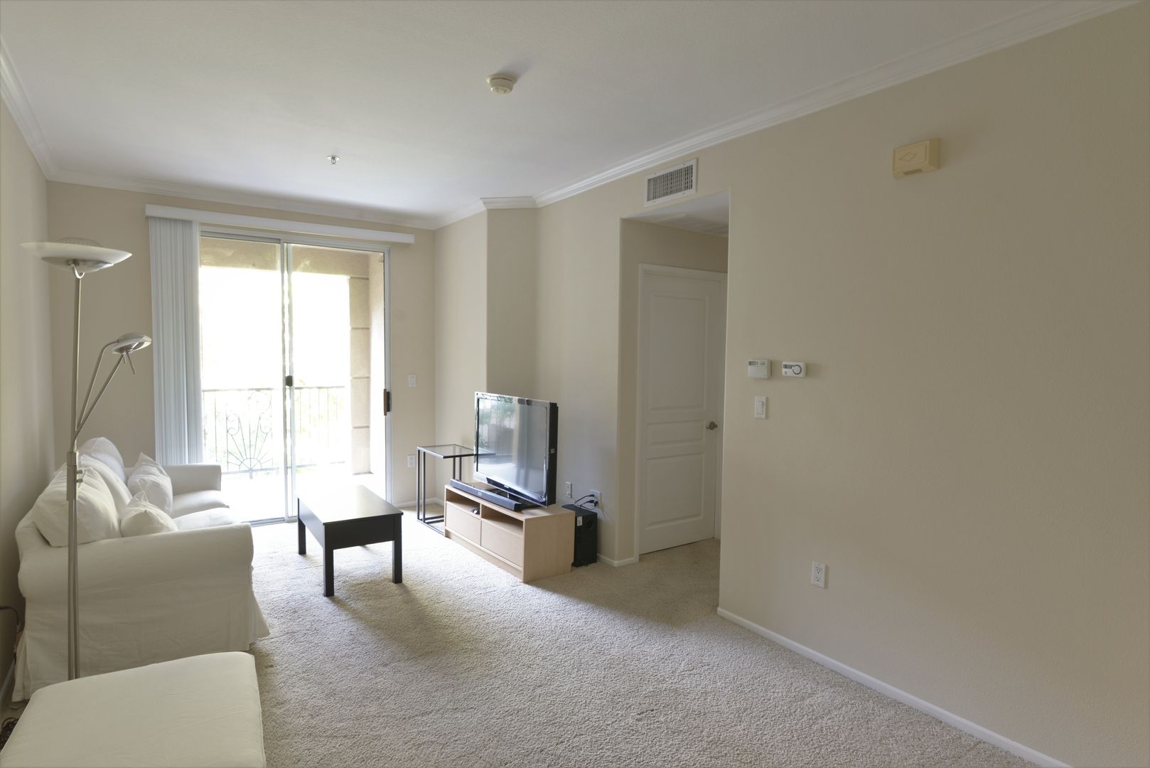 Charming 1 Bed 1 Bath Available Now in the Watermarke Community!
