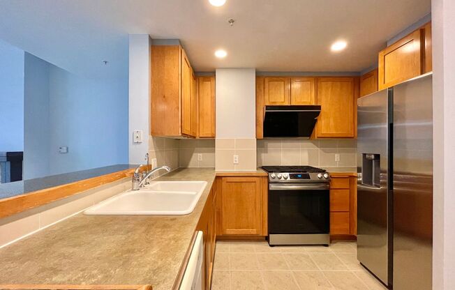 1 bed, 1 bath, $2,100