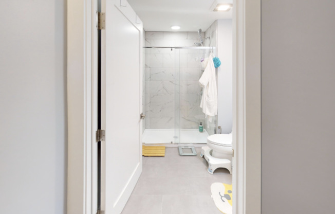 Studio, 1 bath, 450 sqft, $2,675, Unit 307
