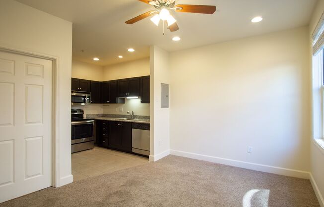 Contemporary Studio in the Heart of the East Side!