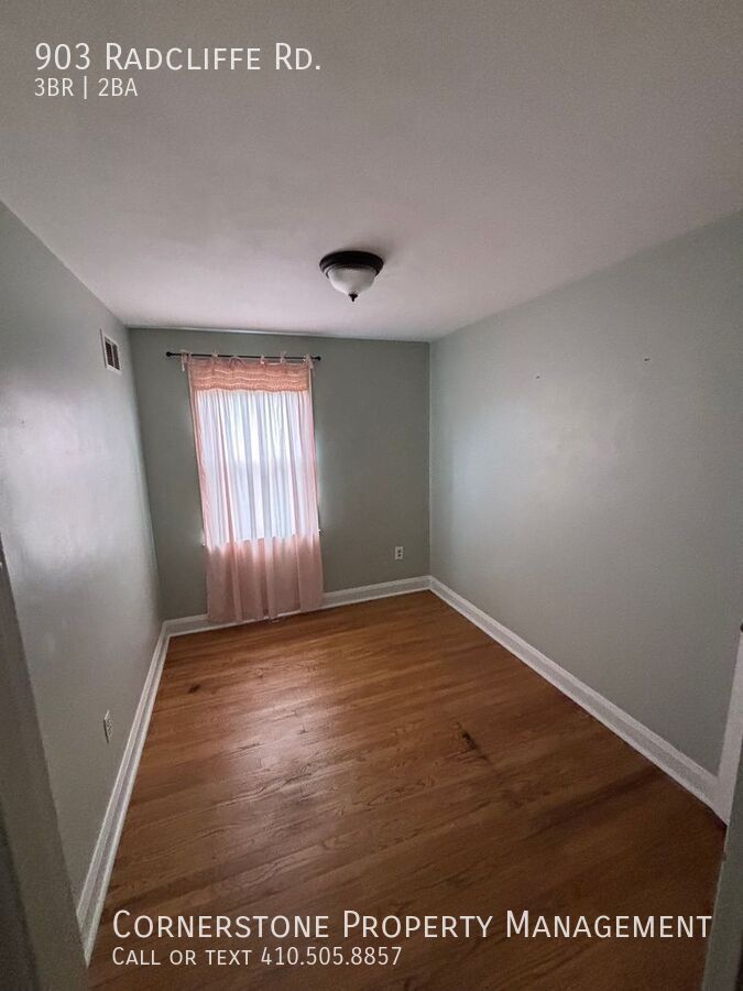 903 RADCLIFFE RD