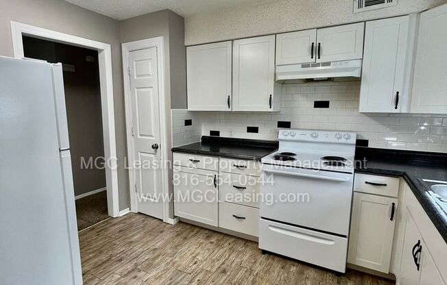 3 beds, 2 baths, 1,160 sqft, $1,350, Unit 10211 E 78th St