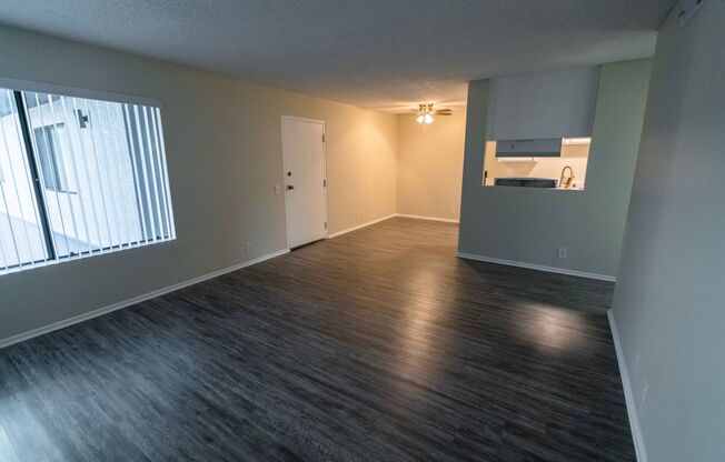 2 beds, 2 baths, 1,250 sqft, $2,198, Unit 32