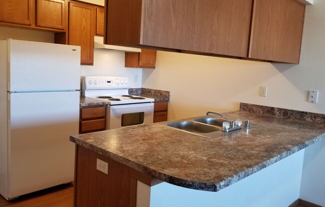 Pineridge Apartments