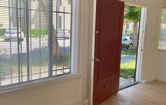 285-295 Cerritos Ave