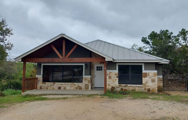 North of Canyon Lake~Comal County~Country Retreat!