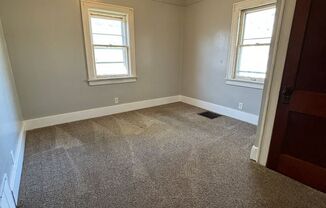 2 beds, 1 bath, $900