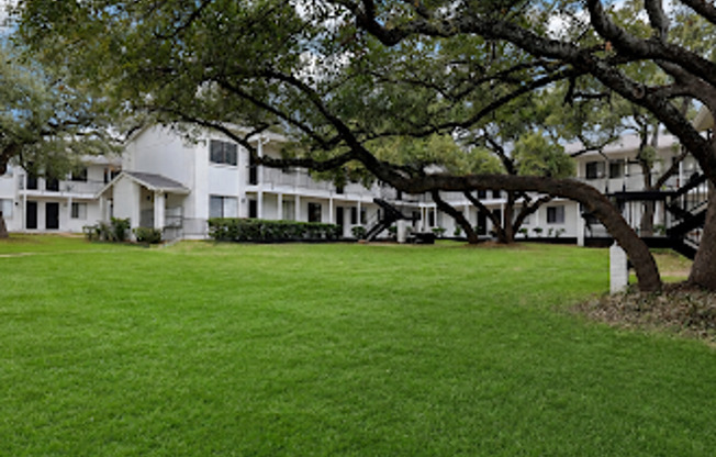 Southland Apartments | Community Pool | Convenient Location