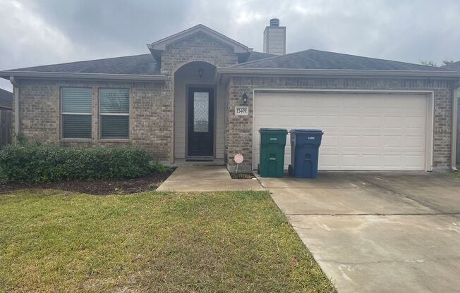 Great location in the Calallen Area!