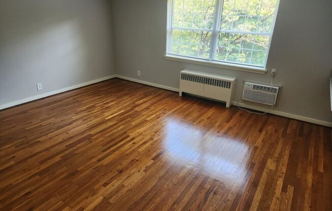 1 bed, 1 bath, 663 sqft, $1,995, Unit D-05