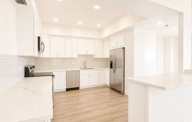 4 beds, 4 baths, 3,424 sqft, $13,000, Unit 1805