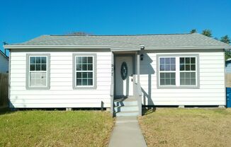 937 Lum - 2/Bed 1/Bath - $1275/month