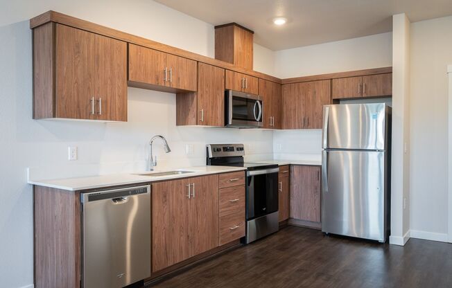 2 beds, 2 baths, 920 sqft, $2,395, Unit 25-205