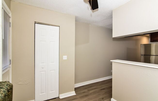 1 bed, 1 bath, 655 sqft, $1,145, Unit 1406-01
